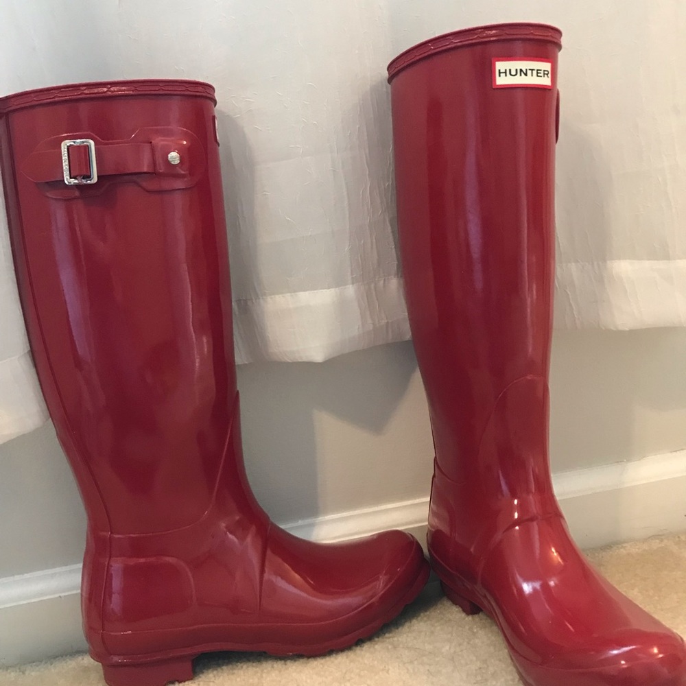 TALL GLOSS RED HUNTER BOOTS ♥️ Size 7.5